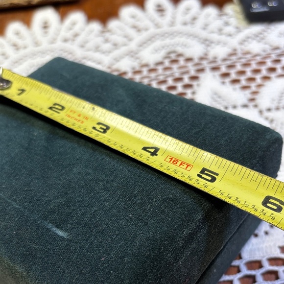 Godinger Silver plated Salt and Pepper Shakers - Picture 10 of 11